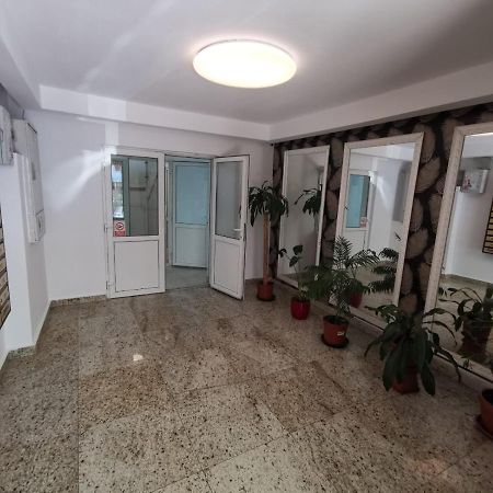 Holidays Inn Studio Bucareste Exterior foto
